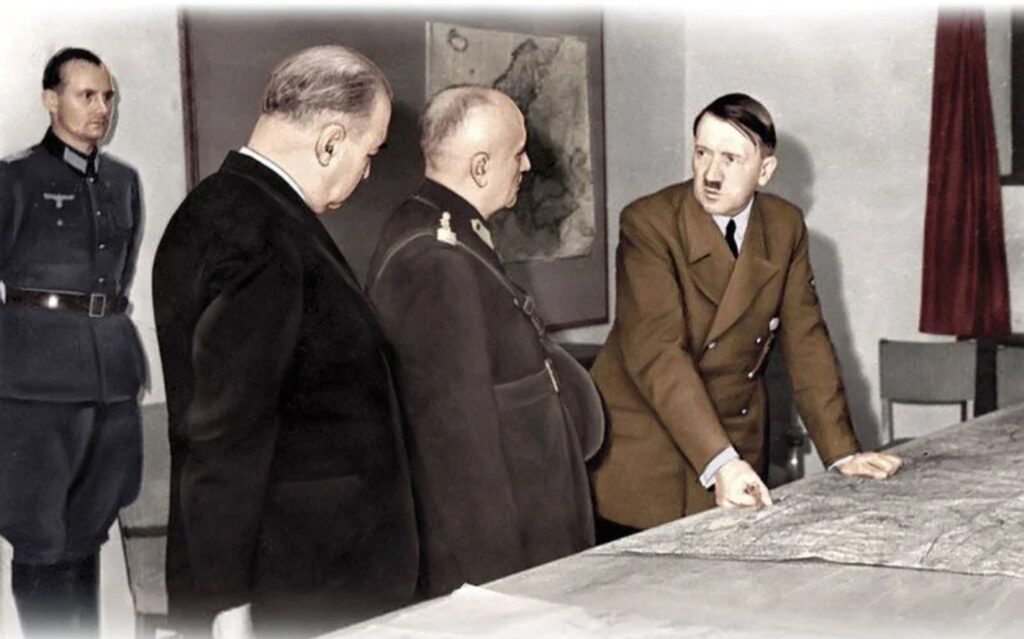 3-3-1024x639 Adolf Hitler İle Görüşen Türk Komutanlar ve Görevliler Tarih