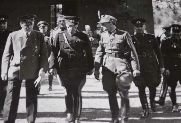 4-2 Adolf Hitler İle Görüşen Türk Komutanlar ve Görevliler Tarih